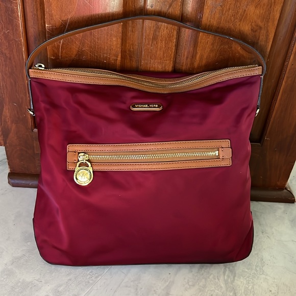 Michael Kors Kempton nylon shoulder bag burgundy nylon Brown Saffiano Leather - Picture 15 of 15